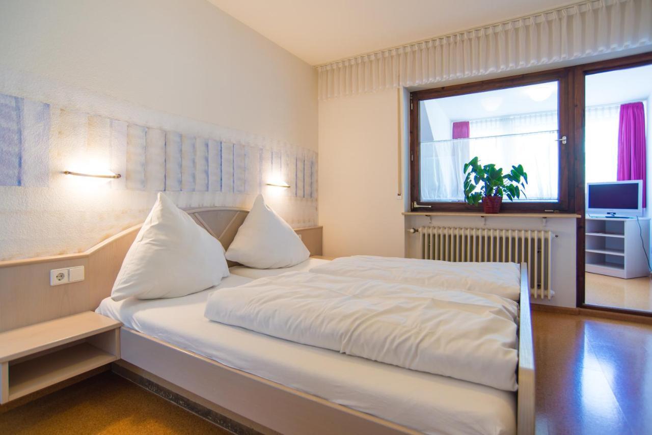 Loewen Hotel 2*